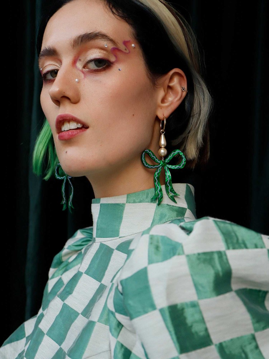 Earrings Wolf & Moon | Bow Statement Hoops In Emerald - Limited Edition