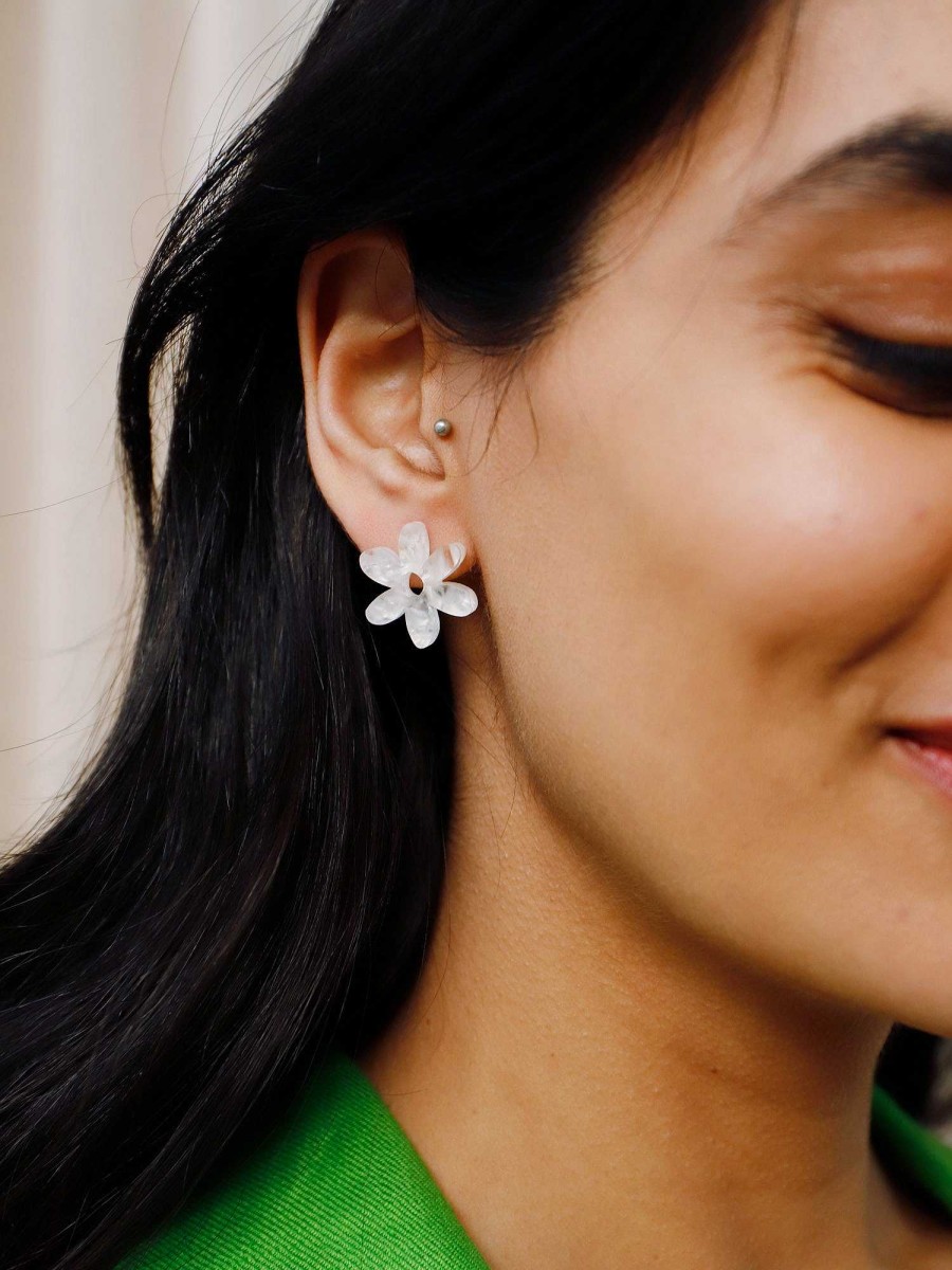 Earrings Wolf & Moon | Caia Studs In Off White