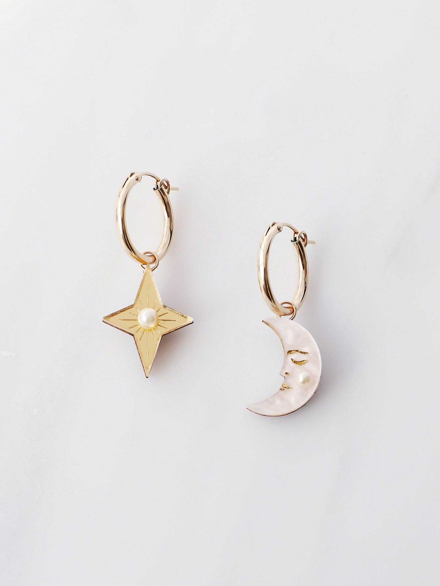 Earrings Wolf & Moon | Moon & Star Hoops - Gold